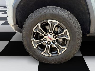 2024 GMC Canyon AT4