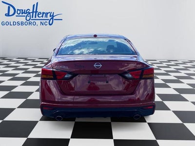 2025 Nissan Altima SR