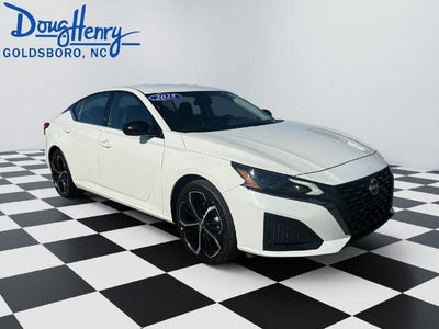 2025 Nissan Altima SR