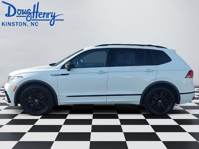 2022 Volkswagen Tiguan SE R-Line Black