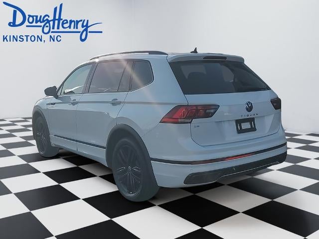 2022 Volkswagen Tiguan SE R-Line Black