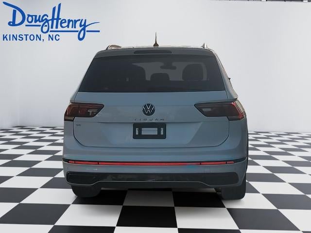 2022 Volkswagen Tiguan SE R-Line Black