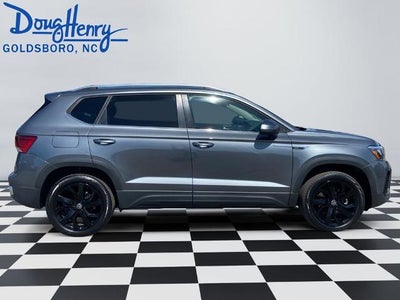 2024 Volkswagen Taos SE