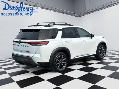 2026 Nissan Pathfinder Platinum