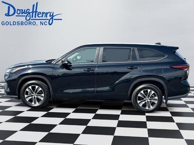 2024 Toyota Highlander LE