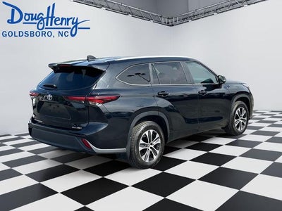 2024 Toyota Highlander LE