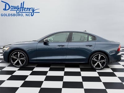 2024 Volvo S60 Core Dark Theme