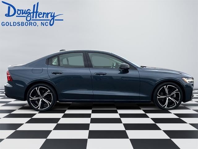 2024 Volvo S60 Core Dark Theme