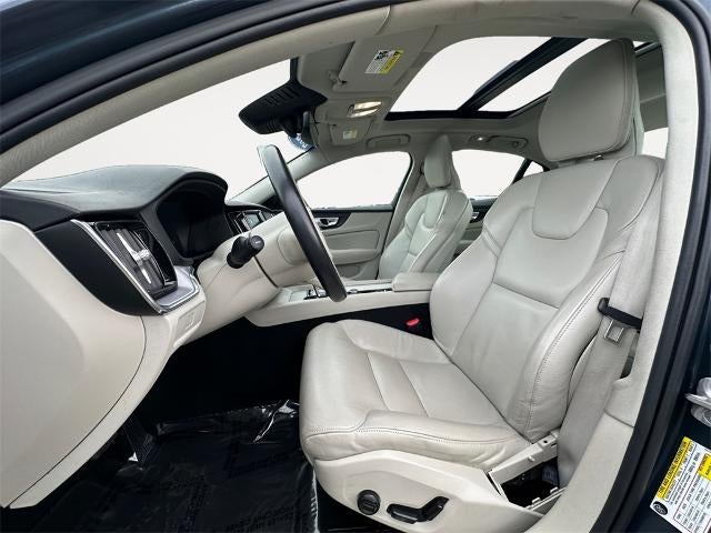 2024 Volvo S60 Core Dark Theme