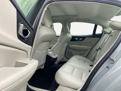 2024 Volvo S60 Plus Dark Theme