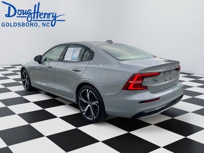 2024 Volvo S60 Plus Dark Theme