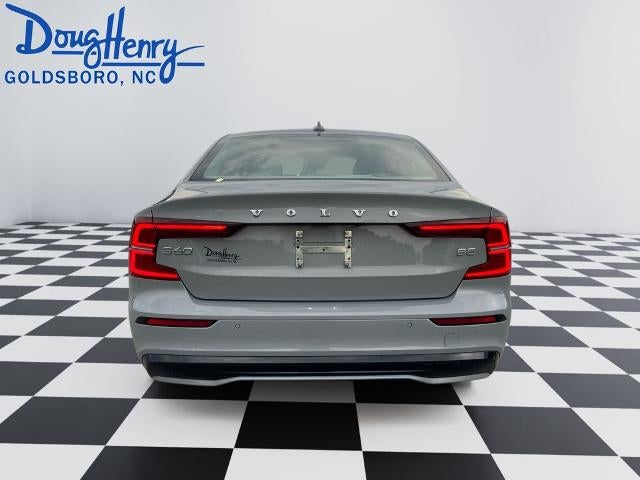 2024 Volvo S60 Plus Dark Theme