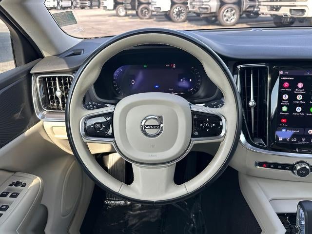 2024 Volvo S60 Core Dark Theme