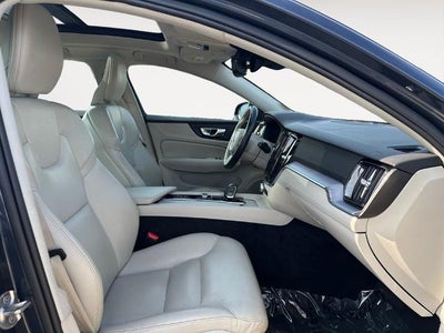 2024 Volvo S60 Core Dark Theme
