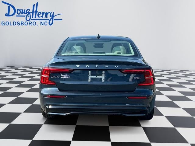 2024 Volvo S60 Core Dark Theme