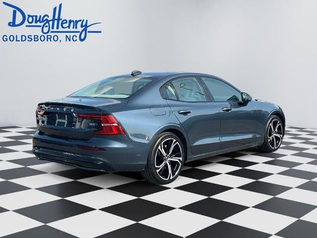 2024 Volvo S60 Core Dark Theme
