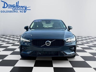 2024 Volvo S60 Core Dark Theme