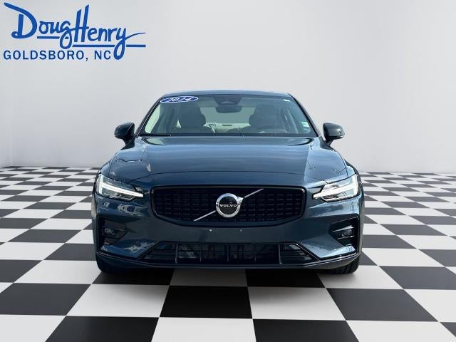 2024 Volvo S60 Core Dark Theme