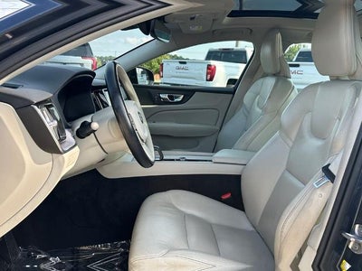 2024 Volvo S60 Core Dark Theme