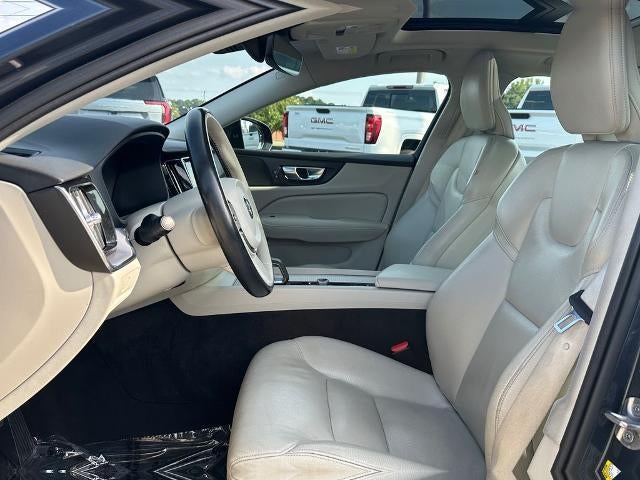 2024 Volvo S60 Core Dark Theme