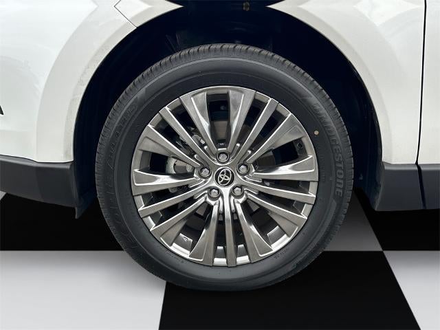 2024 Toyota Venza LE