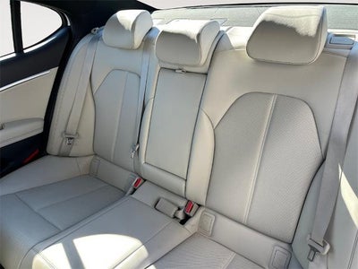 2024 Genesis G70 2.5T