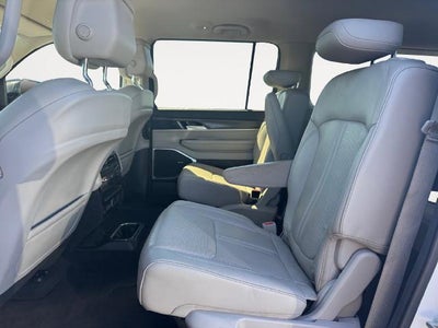 2024 Jeep Wagoneer Series II 4x2
