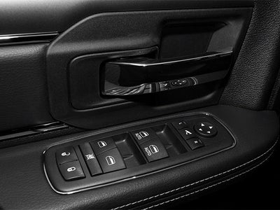 2013 RAM 1500 2WD Crew Cab 6.4 Ft Box Laramie