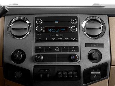 2014 Ford Super Duty F-350 DRW 4WD Crew Cab 8 Ft Box Lariat