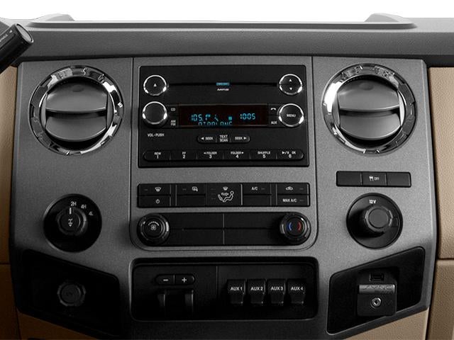 2014 Ford Super Duty F-350 DRW 4WD Crew Cab 8 Ft Box Lariat