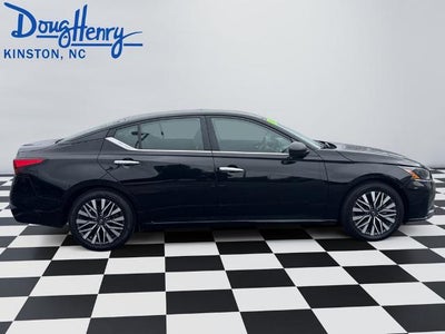 2024 Nissan Altima 2.5 SV Sedan