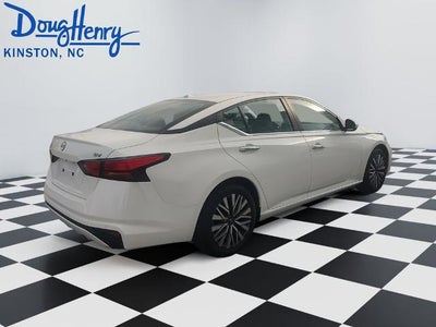 2023 Nissan Altima 2.5 SV Sedan