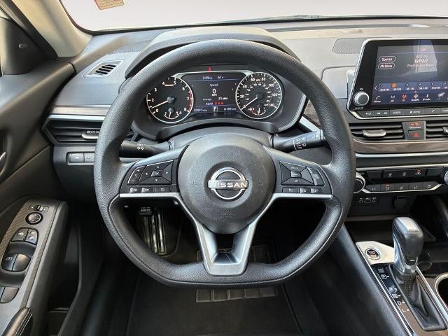 2024 Nissan Altima 2.5 SV Sedan