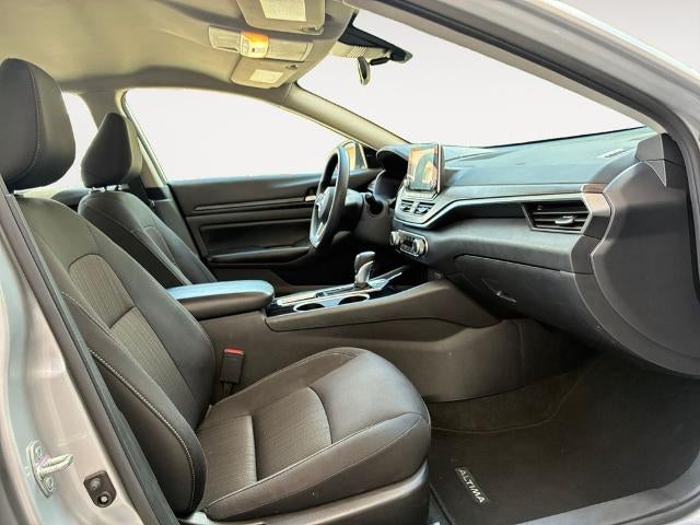 2024 Nissan Altima 2.5 SV Sedan