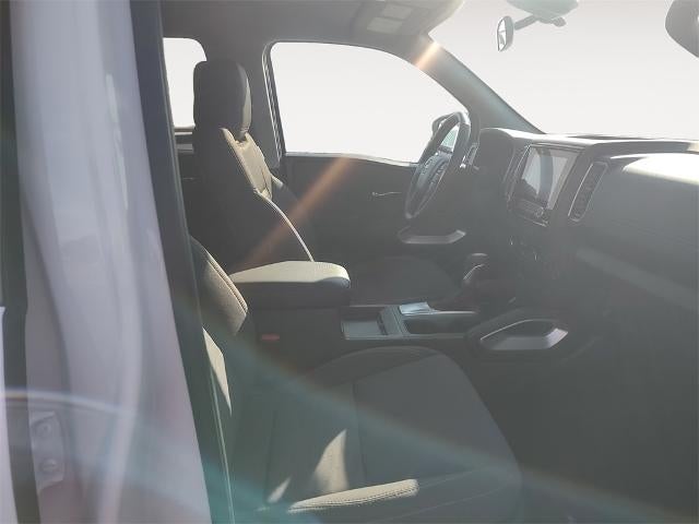 2024 Nissan Frontier Crew Cab 4x2 SV
