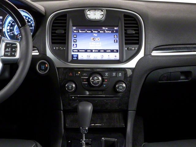 2012 Chrysler 300 4dr Sdn V6 RWD