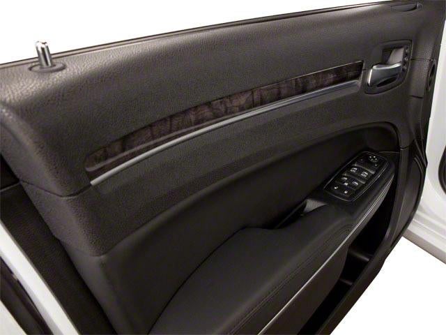 2012 Chrysler 300 4dr Sdn V6 RWD