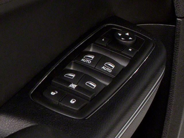 2012 Chrysler 300 4dr Sdn V6 RWD