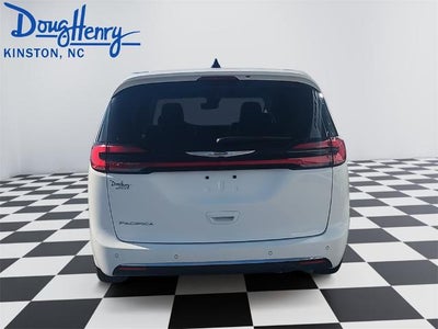 2024 Chrysler Pacifica Touring L FWD