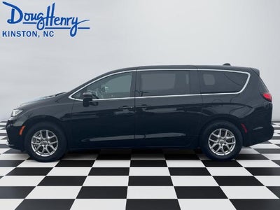 2025 Chrysler Pacifica Select FWD