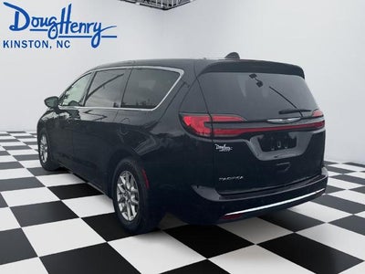 2025 Chrysler Pacifica Select FWD