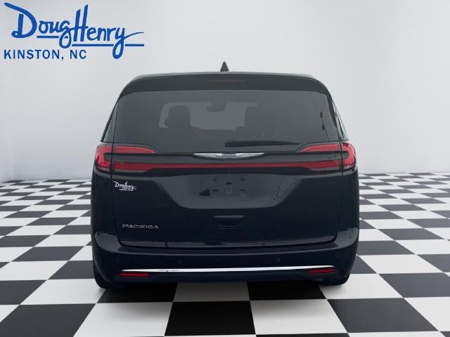 2025 Chrysler Pacifica Select FWD