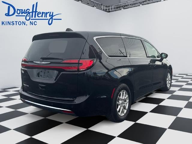2025 Chrysler Pacifica Select FWD