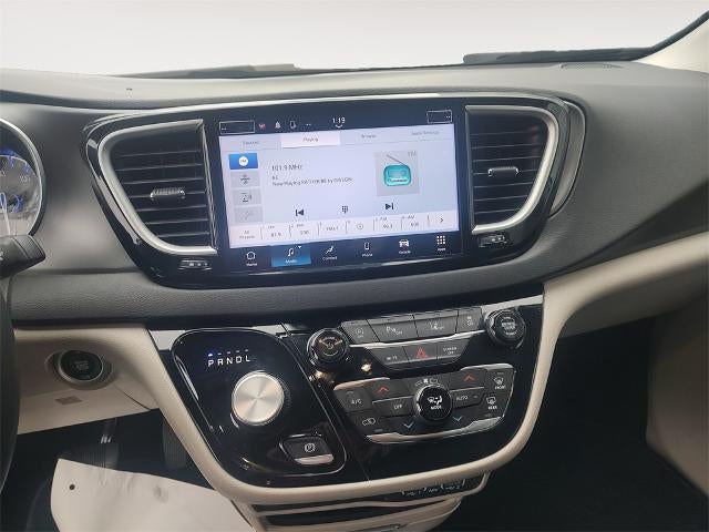 2024 Chrysler Pacifica Touring L FWD