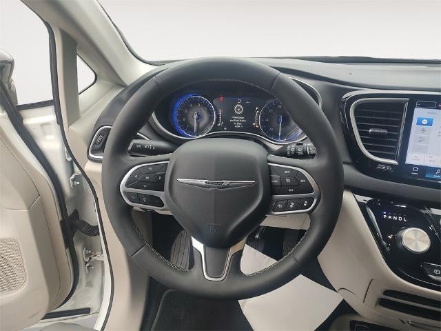 2024 Chrysler Pacifica Touring L FWD