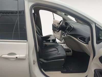 2024 Chrysler Pacifica Touring L FWD