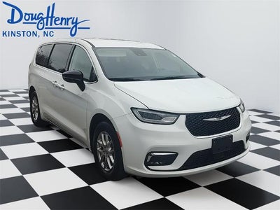 2024 Chrysler Pacifica Touring L FWD