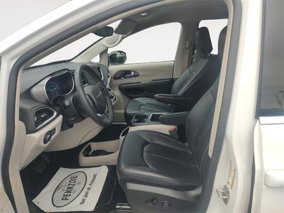 2024 Chrysler Pacifica Touring L FWD