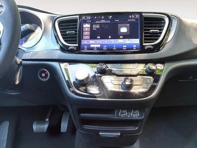 2025 Chrysler Pacifica Select FWD