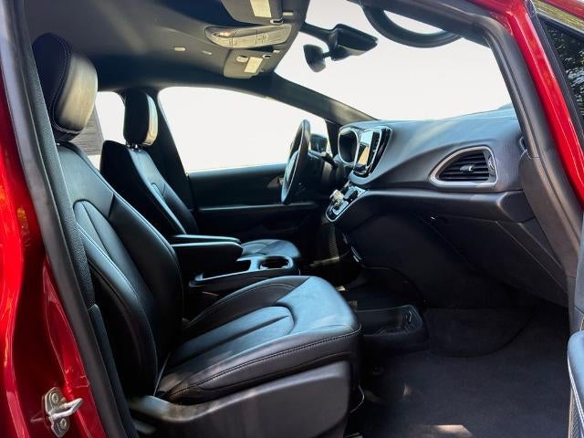 2025 Chrysler Pacifica Select FWD